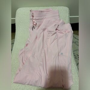 LULULEMON BRAND NEW DANCE STUDIO JOGGER.